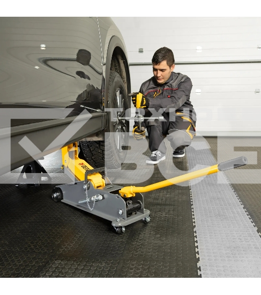 Домкрат гидравлический подкатной с фиксатором Denzel 3 т, 190-532 мм, SUV