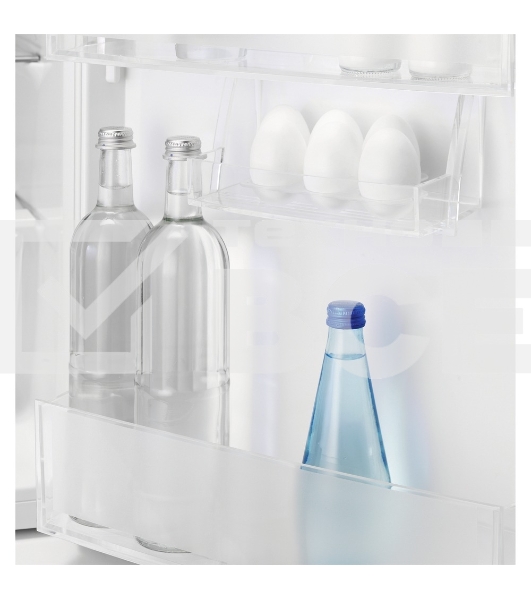 Встраиваемый холодильник Electrolux ENS6TE19S белый (двухкамерный)