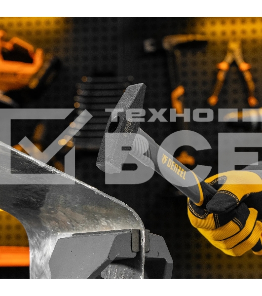 Молоток слесарный Denzel 400 г, кованый, фибергласовая рукоятка c TPR покрытием