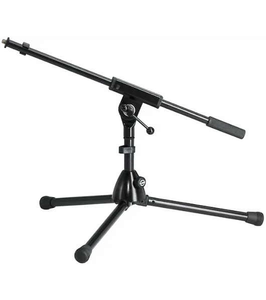 Низкая микрофонная стойка K&M 25910-300-55 высота 280 мм, длина стрелы 525 мм, металлические узлы, складная конструкция, материал стойки - сталь, цвет черный