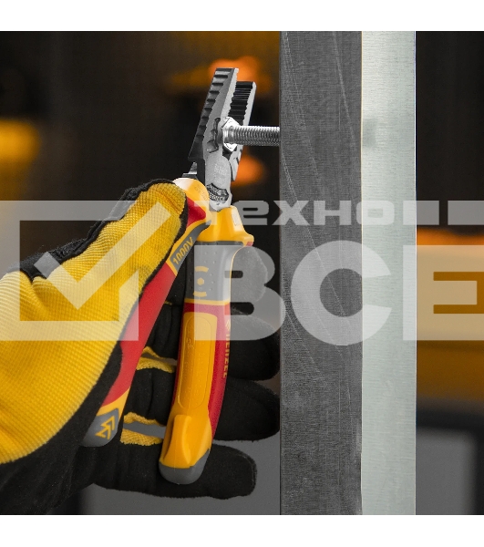 Плоскогубцы комбинированные Denzel диэлектрические трехкомпонентные рукоятки до 1000 В, 165 мм