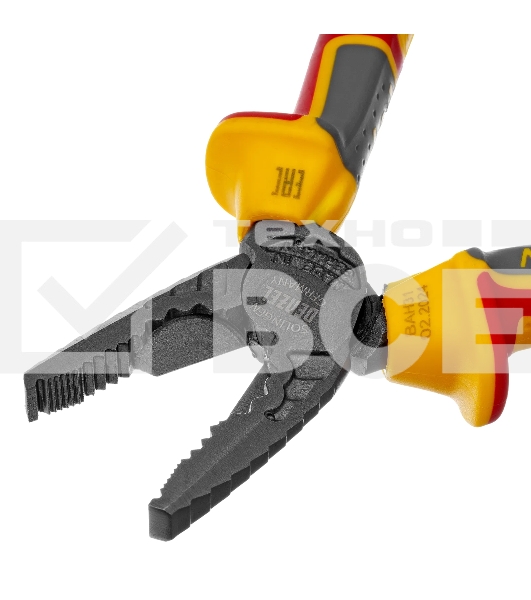 Плоскогубцы комбинированные Denzel диэлектрические трехкомпонентные рукоятки до 1000 В, 165 мм