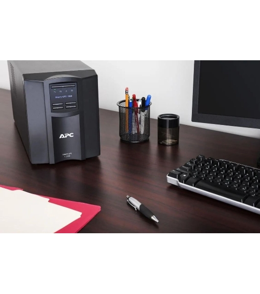 Источник бесперебойного питания APC Smart-UPS SMT1500IC/1500ВА/1000Вт/8xIEC320 С13