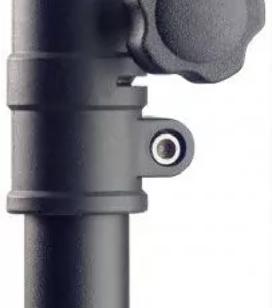 Пюпитр оркестровый STAGG [MUS-C5 T] 2-х секционный с винтовым фиксатором, металлический держатель с регулировкой угла наклона, прочная металлическая конструкция со складными ножками, размеры: 47,5х34,5 см, высота 70-110 см, вес 2,9 кг, цвет черный