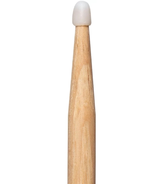 Барабанные палочки STAGG SHV5AN деревянные, American Hickory 5AN, материал орех, с нейлоновыми наконечниками, 2 шт., подобранная пара по весу, цвету и звучанию, размеры (в упаковке) 410х20х20 мм, вес (в упаковке) 0,1 кг