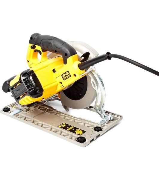 Циркулярная пила (дисковая) DeWalt DWE576K (ручная)