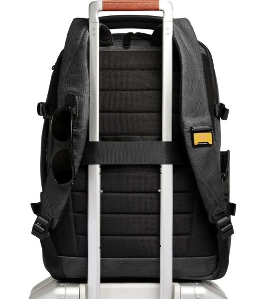 Рюкзак мужской Piquadro Lyss CA6929S143BM/N черный полиэстер/натур.кожа