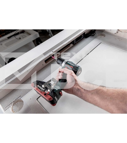 Дрель-шуруповерт Metabo BS 18 L BL 18Вт аккум. патрон:быстрозажимной (кейс в комплекте) (613155500)