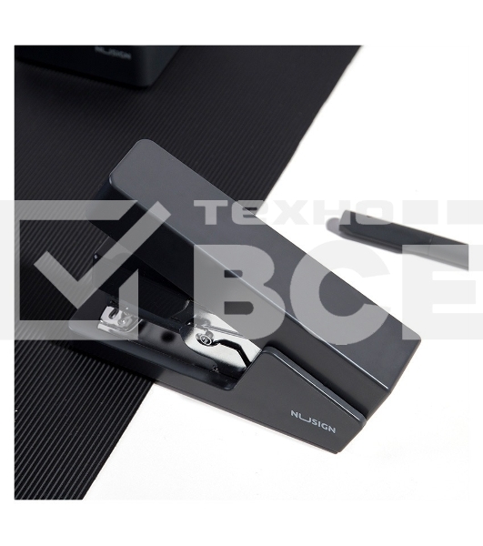 Степлер Deli ENS081BLACK Nusign 24/6 26/6 (25листов) черный 100скоб коробка
