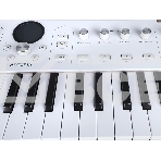 Сценическая клавиатура 230721 Arturia AstroLab 37 White Astrolab White 37 клавиш, полувзвешенная механика, 10 звуковых движков, вокодер, 10 кнопок пресетов, 4 макрорегулятора, MIDI-вход, USB-C и USB-A; аудио Bluetooth; WiFi, цвет белый, фото6