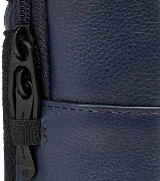 Рюкзак слинг Piquadro Russel CA6764W137/BLU синий