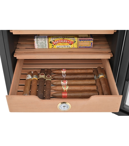 Винный шкаф-хьюмидор ZÜGEL ZTH80DX черный, 70 л, 2 отсека, 8 бут.