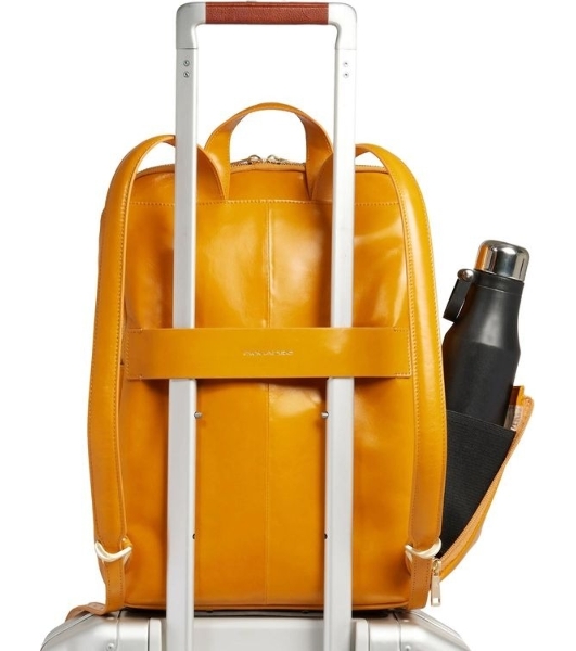 Рюкзак женский Piquadro Blue Square CA6678B2/G горчичный кожа