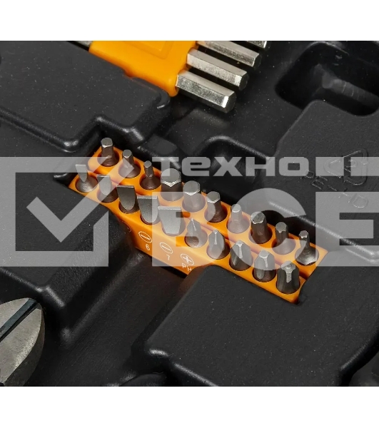 Набор ручного инструмента Bort BTK-123