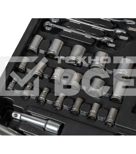 Набор ручного инструмента Bort BTK-123