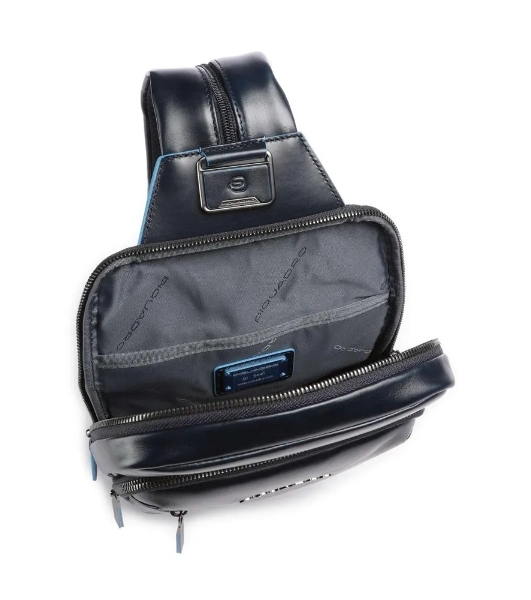 Рюкзак слинг мужской Piquadro Blue Square CA6589B2/BLU2, кожа, темно-синий