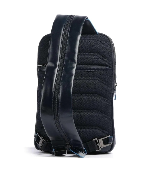 Рюкзак слинг мужской Piquadro Blue Square CA6589B2/BLU2, кожа, темно-синий
