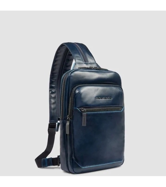 Рюкзак слинг мужской Piquadro Blue Square CA6589B2/BLU2, кожа, темно-синий