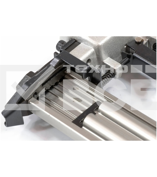 Степлер пневматический MATRIX 57405для гвоздей от 10 до 32мм