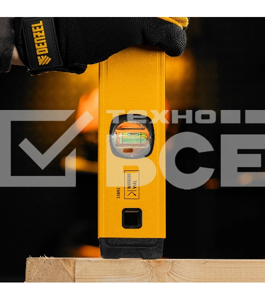 Уровень алюминиевый Denzel 33692 магнит., фрезерованный, 3 глазка (1 зеркал.), 0,5 мм/м, 800 мм