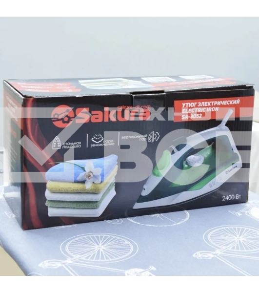 Утюг Sakura SA-3052SGR 2400 Вт стальная подошва