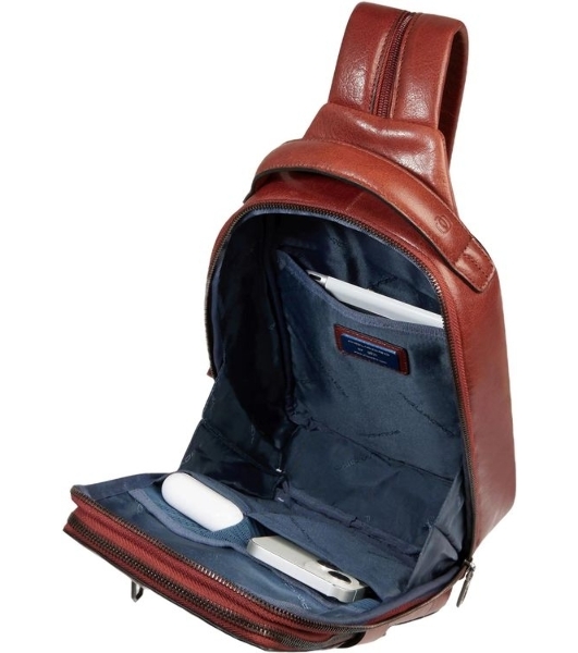 Рюкзак слинг мужской Piquadro Solm CA7028S141/CU табачный кожа