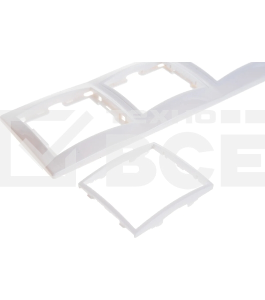 Рамка Iek EMK30-K01-DM РГ-3-КБ 3местн. горизонт. КВАРТА (белый)