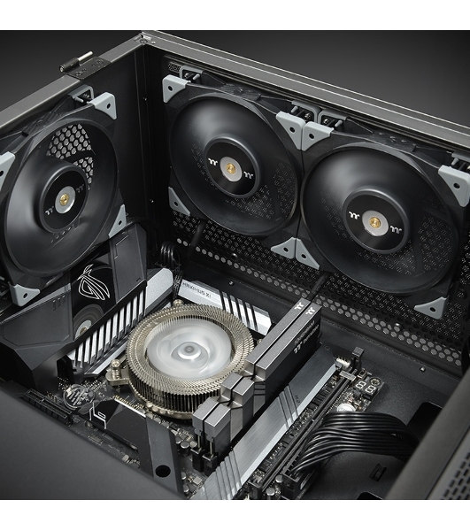 Вентилятор для корпуса Thermaltake TOUGHFAN 12 CL-F082-PL12BL-A