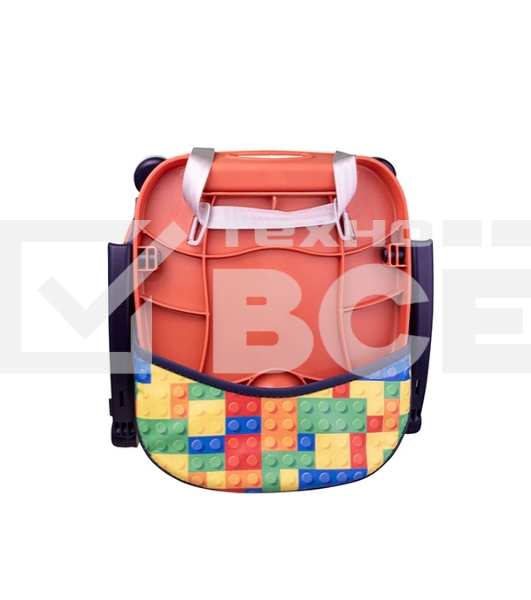 Стульчик для кормления BQ BCH012 LEGO. Стульчик-бустер BQ BCH012. Гипоалергенные безопасные материалы/Съемный чехол из экокожи. Удобный, устойчив к загрязнению и легко моется/Съемная столешница/Безопасность малыша: устойчивая конструкция, нескользящие нож
