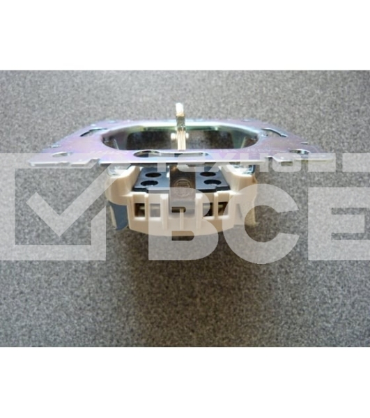 Механизм розетки 1-м СП Valena 2К+З с заземл. нем. станд. белый (DIY-упак.) Legrand 694280