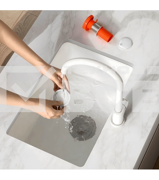 Пылесос вертикальный Xiaomi Vacuum Cleaner P30 EU (BHR08J7EU) белый, питание от аккумулятора, 180 Вт, уборка сухая, пылесборник 0.2 л