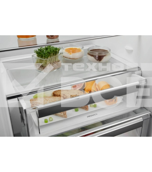 Встраиваемый холодильник Electrolux LNS9TE19S белый, двухкамерный 213/61л, морозилка снизу, No Frost