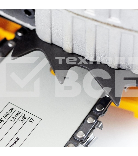 Пила цепная бензиновая Denzel DGS-5218, шина 45 см, 52см3, 3,5 л.с., шаг 0,325, паз 1,5 мм,