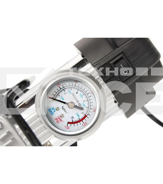 Компрессор STARWIND CC-240 Максимальный ток потребления 15 A. Максимальное давление, атм.10.2. Напряжение питания 12 В. Производительность 35 л/мин. Длина шланга 0.75 м. Длина провода питания 3 м.