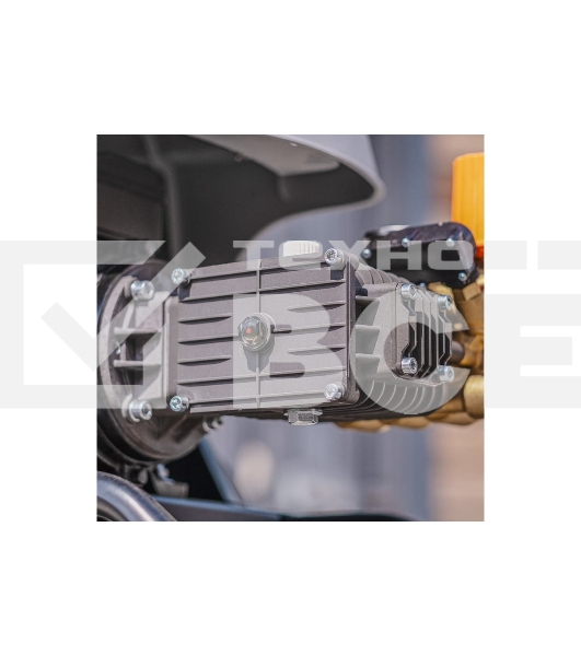 Мойка высокого давления Bort KEX-3200 2800 Вт, максимальное давление 90 бар, рабочее давление 70 бар, 20 л/мин, 47 кг, набор аксессуаров 10 шт