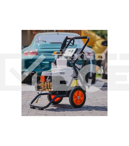 Мойка высокого давления Bort KEX-3200 2800 Вт, максимальное давление 90 бар, рабочее давление 70 бар, 20 л/мин, 47 кг, набор аксессуаров 10 шт