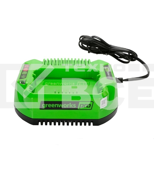 Зарядное устройство GreenWorks 60V (2932007)'Зарядное устройство Greenworks (модель) - используется для заряда аккумуляторных батарей Гринворкс 60 вольт на 2 А/ч,4 А/ч и 6 А/ч.Время зарядки данных аккумуляторов составляет: 2 А/ч = 60 минут; 4 А/ч = 120 минут.Зарядка оснащается системой автоматического отключения при достижении максимального заряда батареи для сохранения рабочих характеристик Li-Ion, а также специальным чипом, который защищает батарею от перегрева. Эти современные системы интеллектуального заряда обеспечивают сохранность дорогостоящего лития от преждевременной потери своих свойств и обеспечивают максимально возможный срок службы батареи. Для устойчивости зарядка имеет прорезиненные ножки. Для крепления на стену есть специальная проушина. На корпусе зарядки присутствую индикаторы заряда. Питание зарядного устройства осуществляется от сети 230 вольт переменного тока 50-60 Гц, 1,9 Ампер.Преимущества модели: Совместимость с аккумуляторами Greenworks 60V; Чип для защиты от перегрева