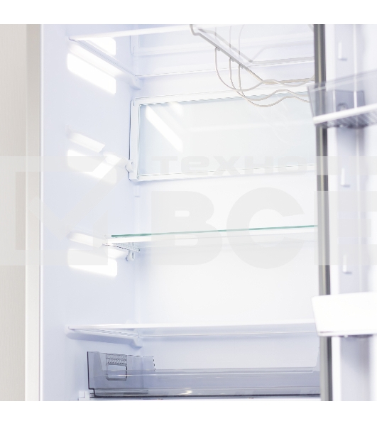 Холодильник Бирюса Б-6130 белый двухкамерный 245/100л морозилка снизу