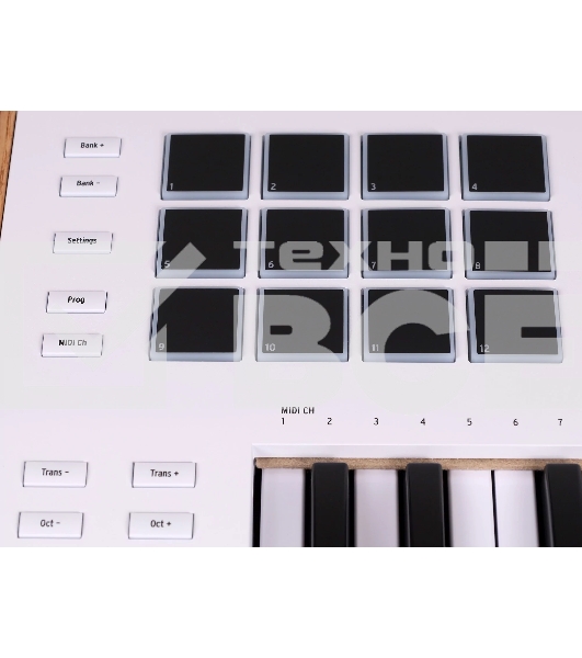 Клавиатура MIDI [231621] Arturia [KeyLAB 49 MK3 White] 49 клавиш, полувзвешенная механика, дисплей, 12 пэдов, 9 фейдеров, 9 поворотных регуляторов, 3 входа для подключения педалей, MIDI in/out, USB-C