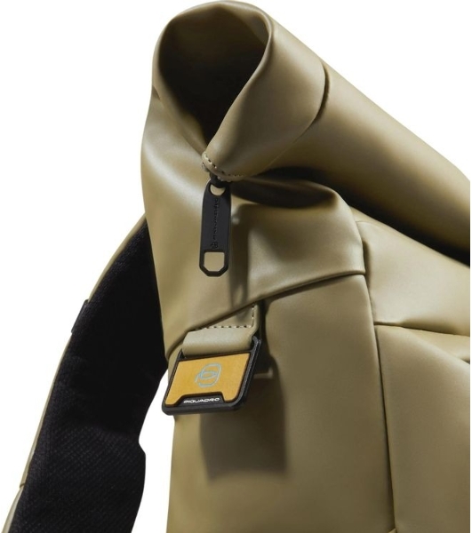 Рюкзак мужской Piquadro Corner 2.0 CA6291C2OW/VE3 роллтоп фисташковый полиуретан