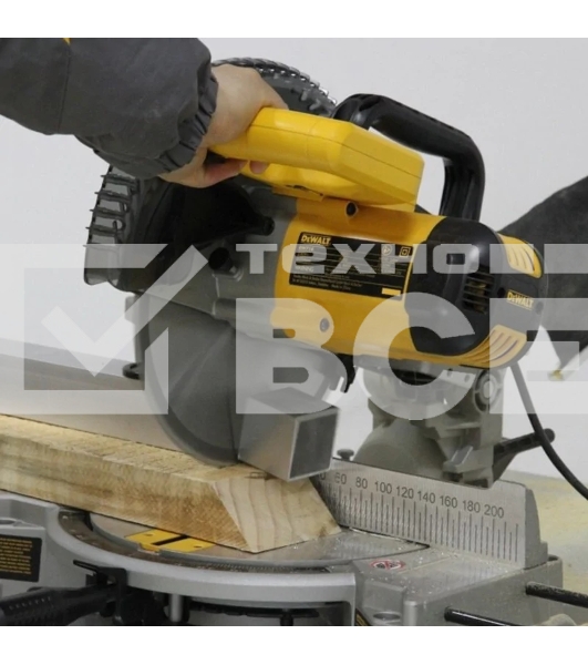 Торцовочная пила DeWalt DW714 1650Вт,4600 об/мин,254x30 мм,рез 89 мм