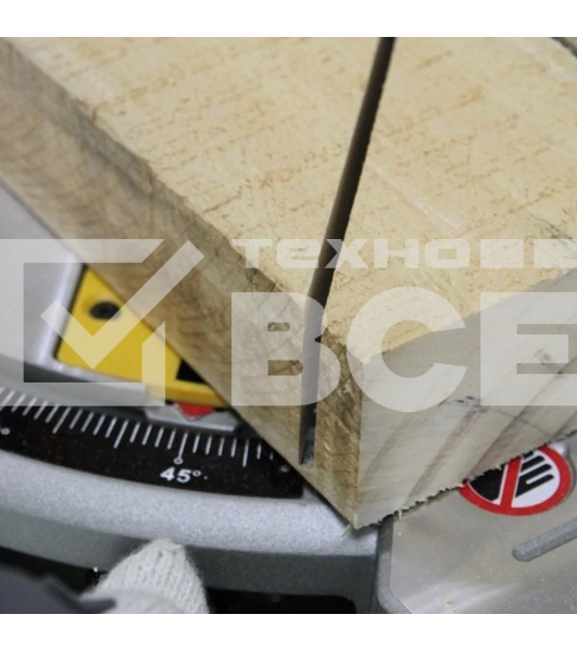 Торцовочная пила DeWalt DW714 1650Вт,4600 об/мин,254x30 мм,рез 89 мм