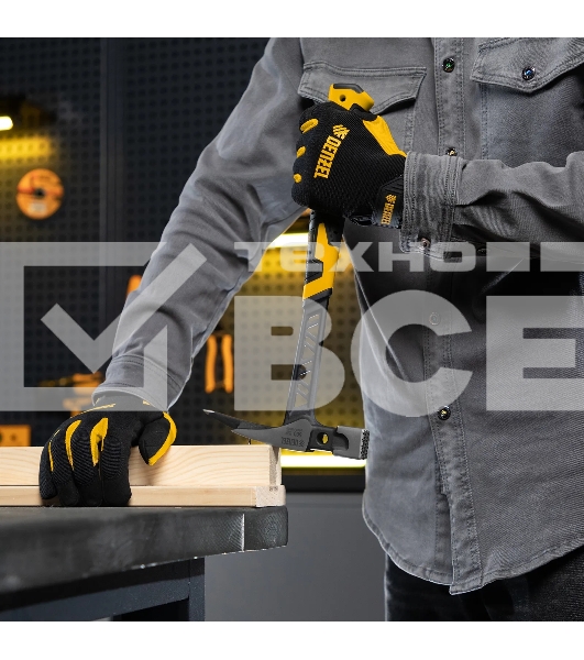 Молоток кровельщика Denzel 600 г, цельнокованый, боек с магнитом, двухкомп. обрезин. рук-ка