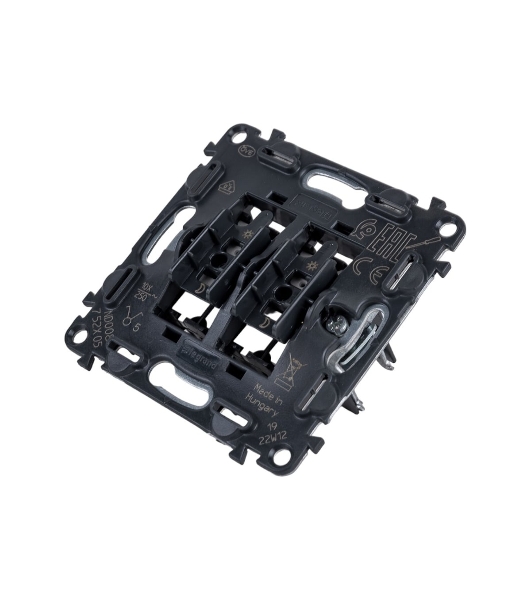 Выключатель двухклавишный 10А 2 Valena IN'MATIC. 50В. Безвинтовые зажимы Valena IN'MATIC. Выключатель двухклавишный 10А 250В. Безвинтовые зажимы