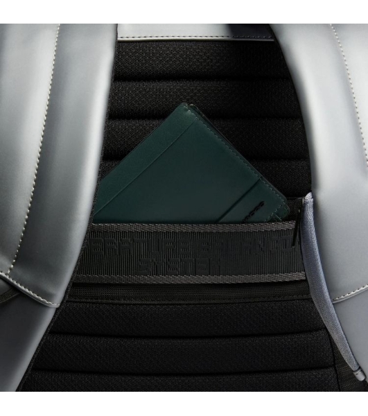 Рюкзак мужской Piquadro Corner 2.0 CA6465C2OW/MGR серебристый/черный полиуретан