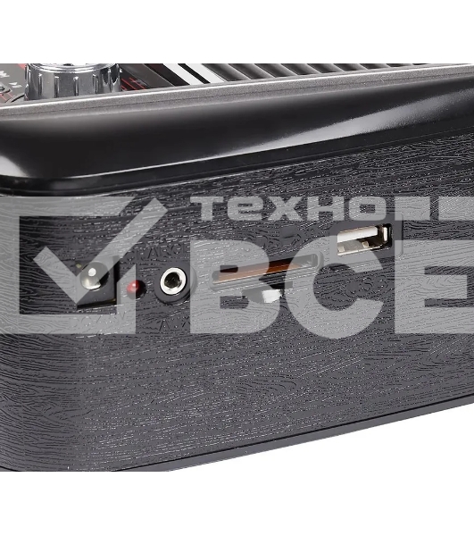 радиоприемник Ritmix RPR-065 серый Портативный трехдиапазонный радиоприемник FM / AM / SW, функция MP3-плеера (читает файлы с microSD/SD/USB носителей), яркий встроенный фонарь, питание от встроенного аккумулятора, от сети 220В, от батареек типа D (2 штуки, в комплект не входят), телескопическая антенна 360° для уверенного приема, AUX IN.