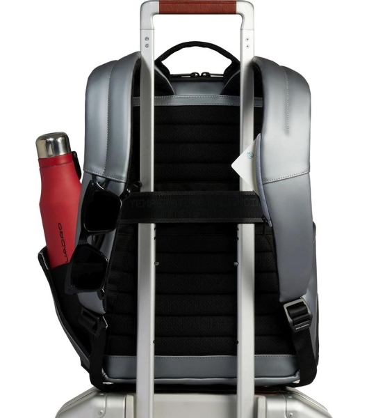 Рюкзак мужской Piquadro Corner 2.0 CA6465C2OW/MGR серебристый/черный полиуретан