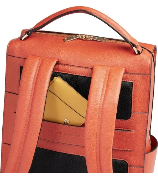 Рюкзак женский Piquadro Patricia CA6772W140/AR коралловый кожа