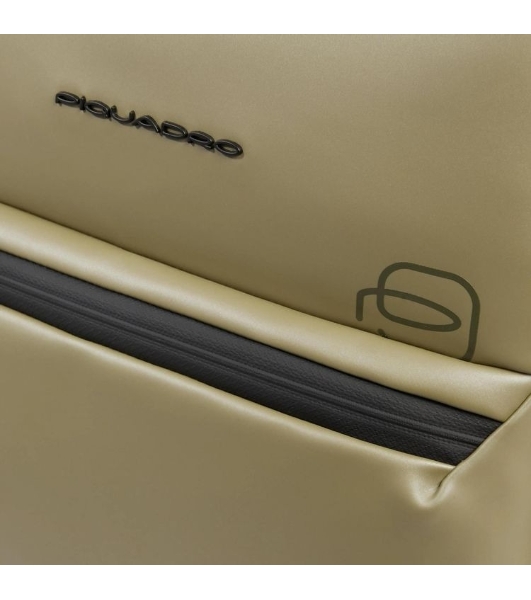 Рюкзак мужской Piquadro Corner 2.0 CA6465C2OW/VE3 фисташковый полиуретан