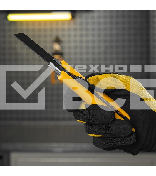 Нож Denzel 18 мм, сменное лезвие, SK4, метал. направляющая, нажимной фиксатор